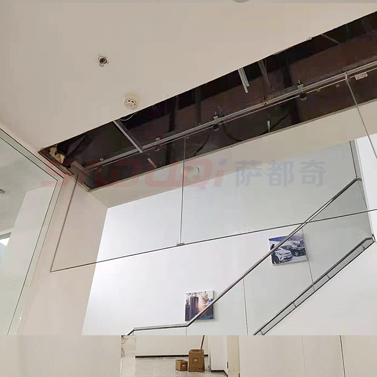 【江蘇擋煙垂壁】防火玻璃擋煙垂壁做多長(zhǎng)一塊？